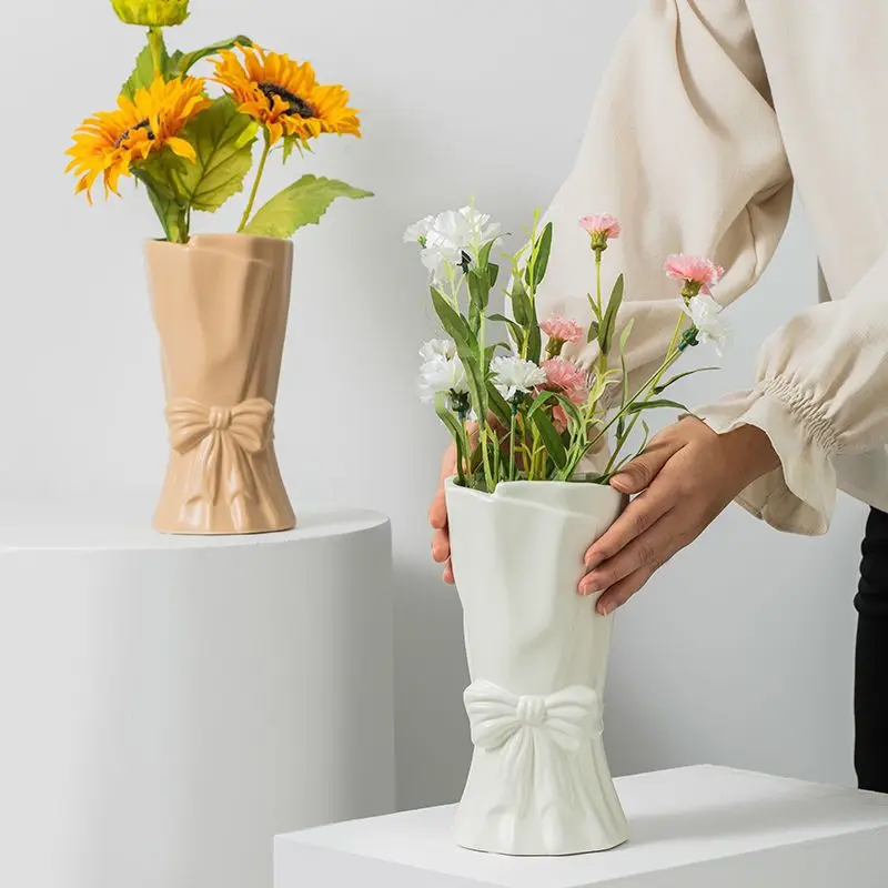 Northern Europe Highend Ceramic Flower Arrangement Device Creative Bow Vase Living Room Bedroom Dining Table Home Decoration 1Pc 3
