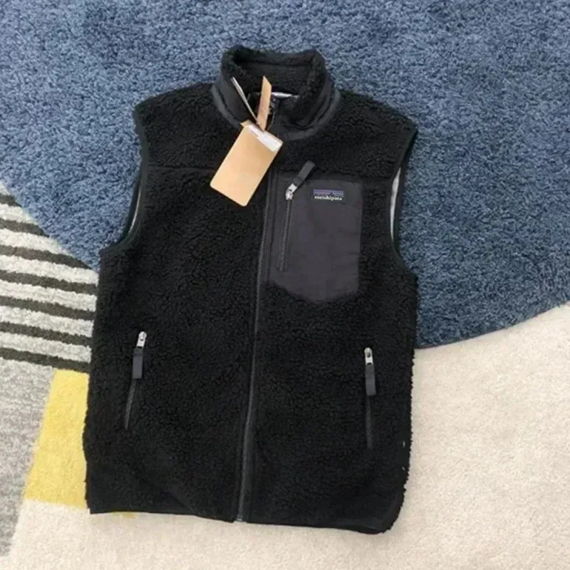 Рисунок 3 - Мужской и женский жилет MeishiPata