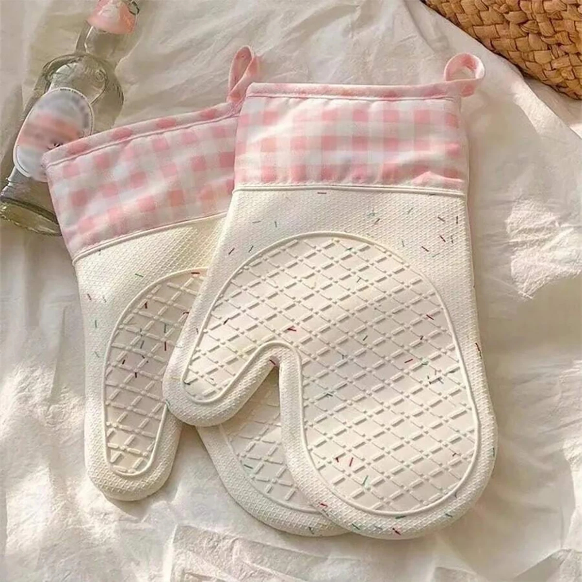 Heat-Resistant Non-Slip Kitchen Oven Mitts - Silicone Baking Gloves
