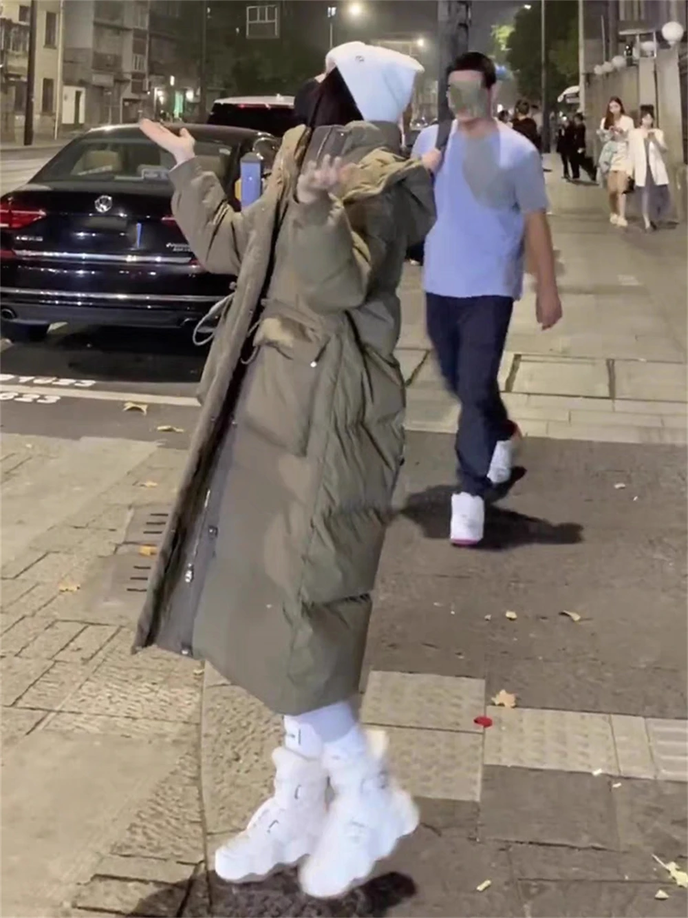 Design Style Chinese Trend Hooded Down Jacket for Women's Winter Wear New Loose Knee Length 90 White Duck Down Jacket 2023