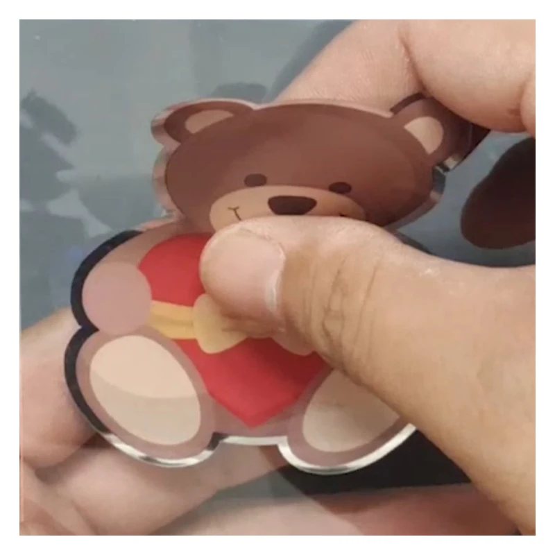 Рисунок 6 - Глянцевая Серебряная наклейка этикетка