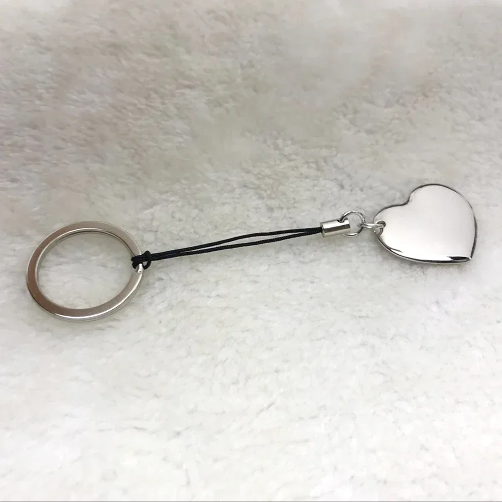 

2020 New Arrivals Stainless Steel Heart Shaped Key Chain Clasp Opener Lock Opener Bags Key Pan Logo Jewelry Women Men Gifts