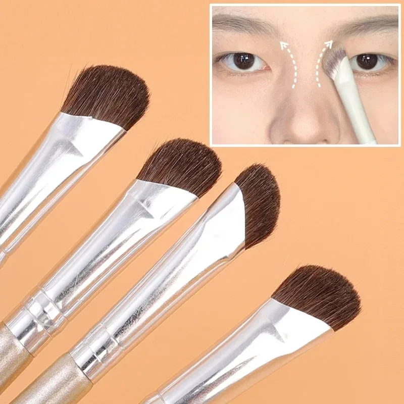 낫 모양의 코 윤곽 브러시 |   부드러운 브리슬, 실버 핸들, 정밀한 윤곽 연출..