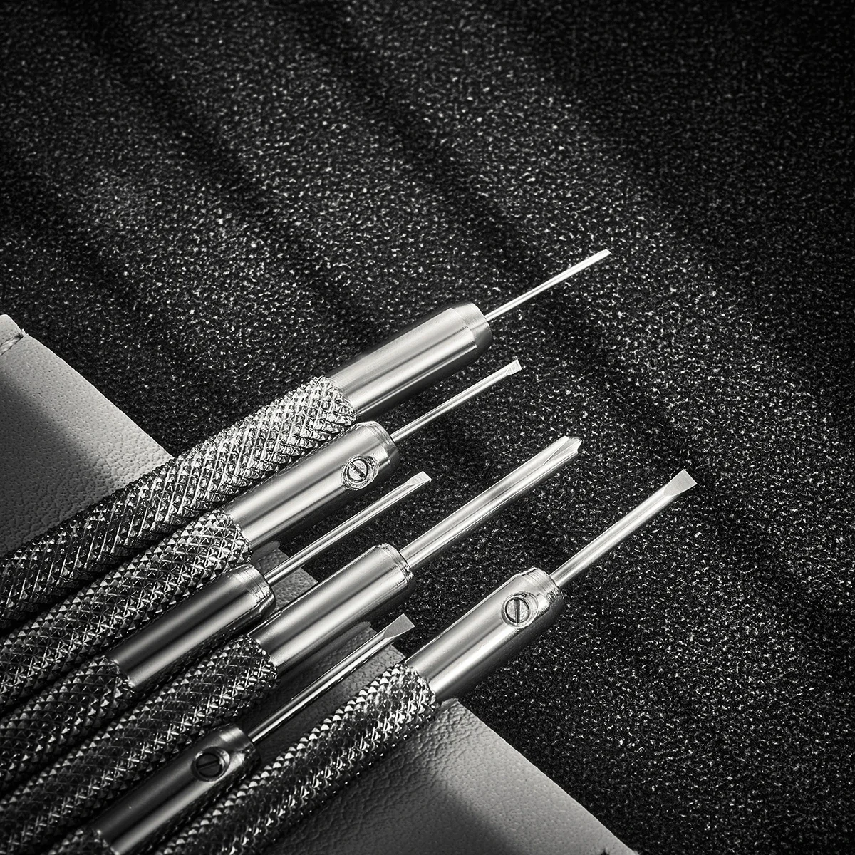 13PCS 스크루 드라이버 세트 0.6mm-2.0mm 슬롯/크로스 시계 수리 시계 제조 업체 시계 수리 도구에 대한 전문 스크류 드라이버 키트