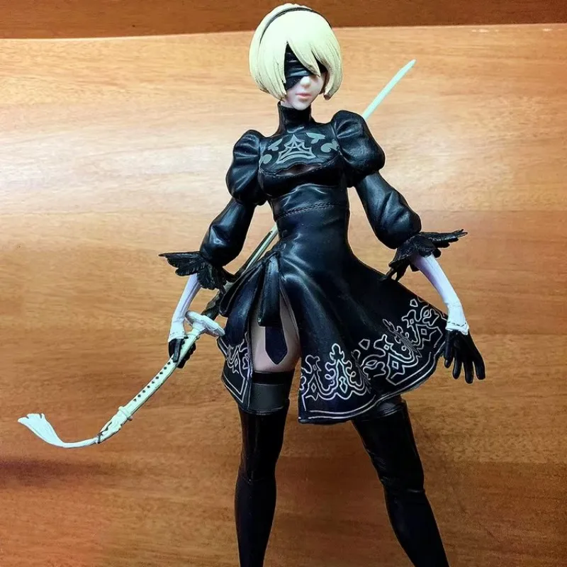 Figura De Anime 2B De Nier: Automata - Coleccionable De 28 Cm En PVC