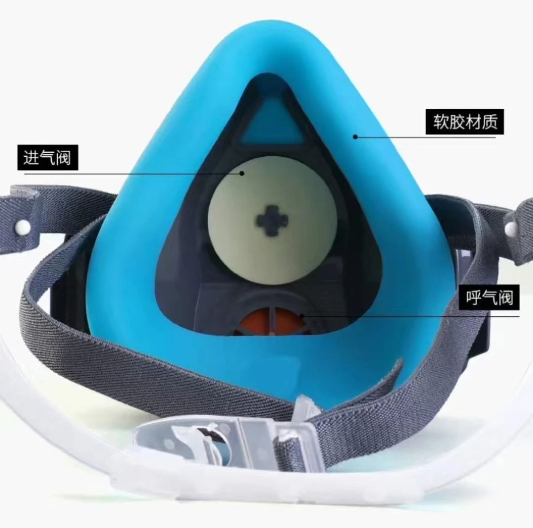 Gros plan sur le système de filtration du masque anti-poussière chantier réutilisable avec filtre coton