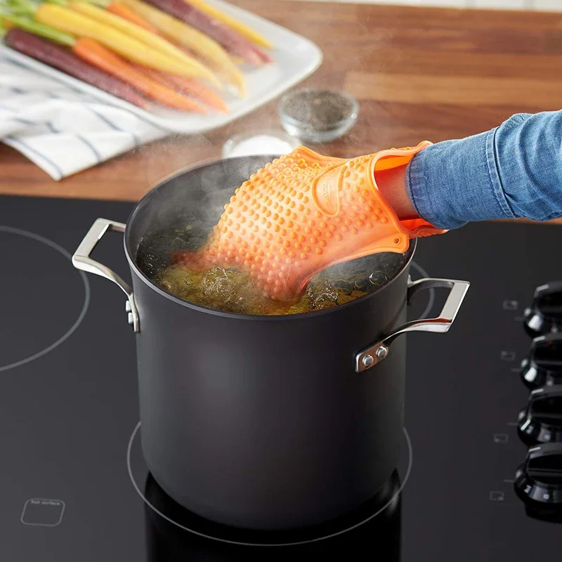 Silicone Heat Resistant BBQ and Oven Glove - Fireproof, Anti-Scalding Cooking Mitt