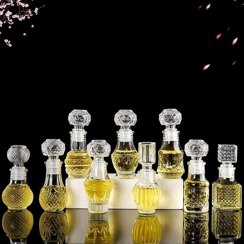High End Transparent Glass Small Bottle 50/100ml Whiskey Mini Creative Red Bottle