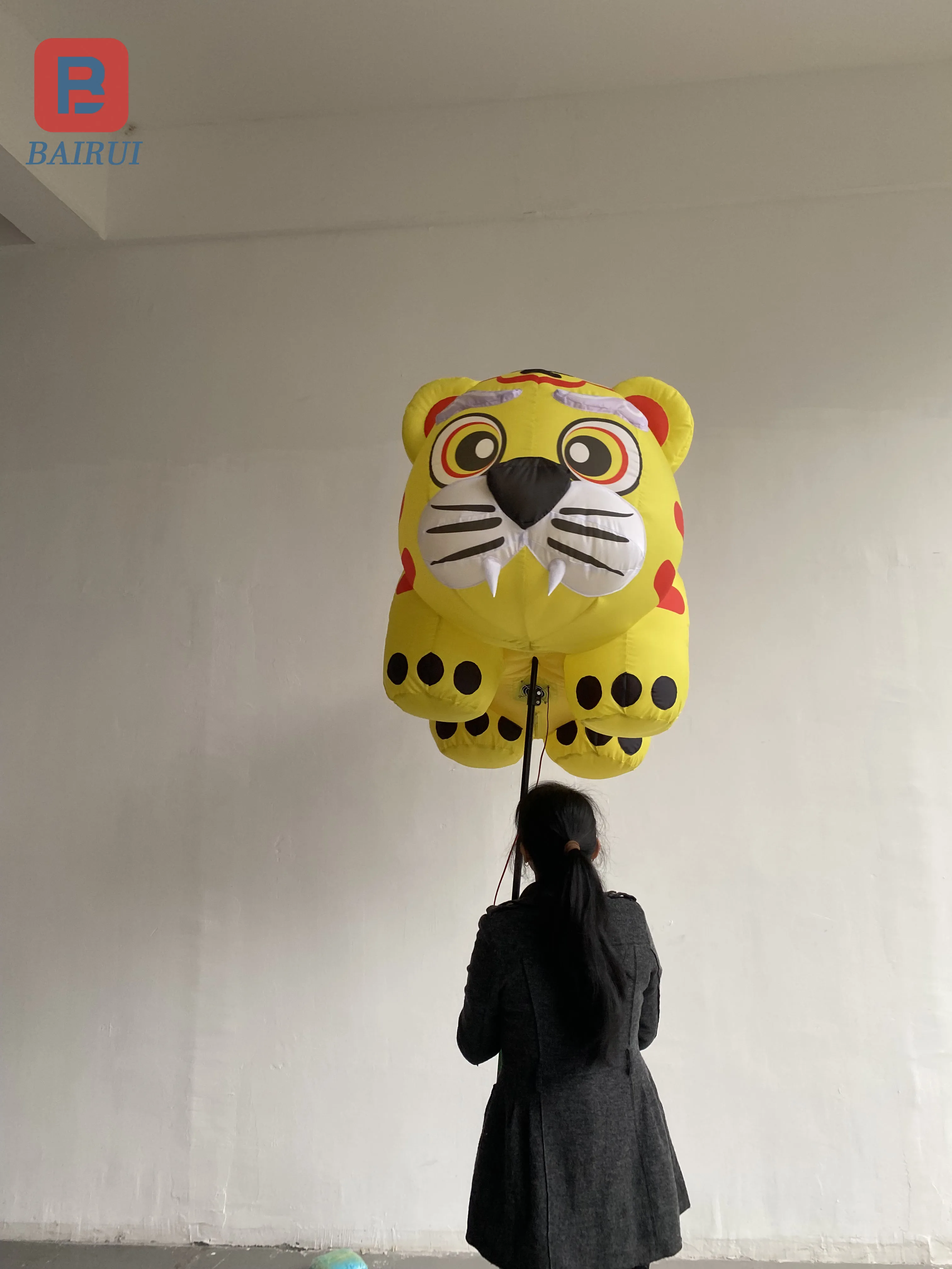 

Inflatable cartoon outdoor hand-held parade interactive fat animal tiger elephant gas model event to promote the opening