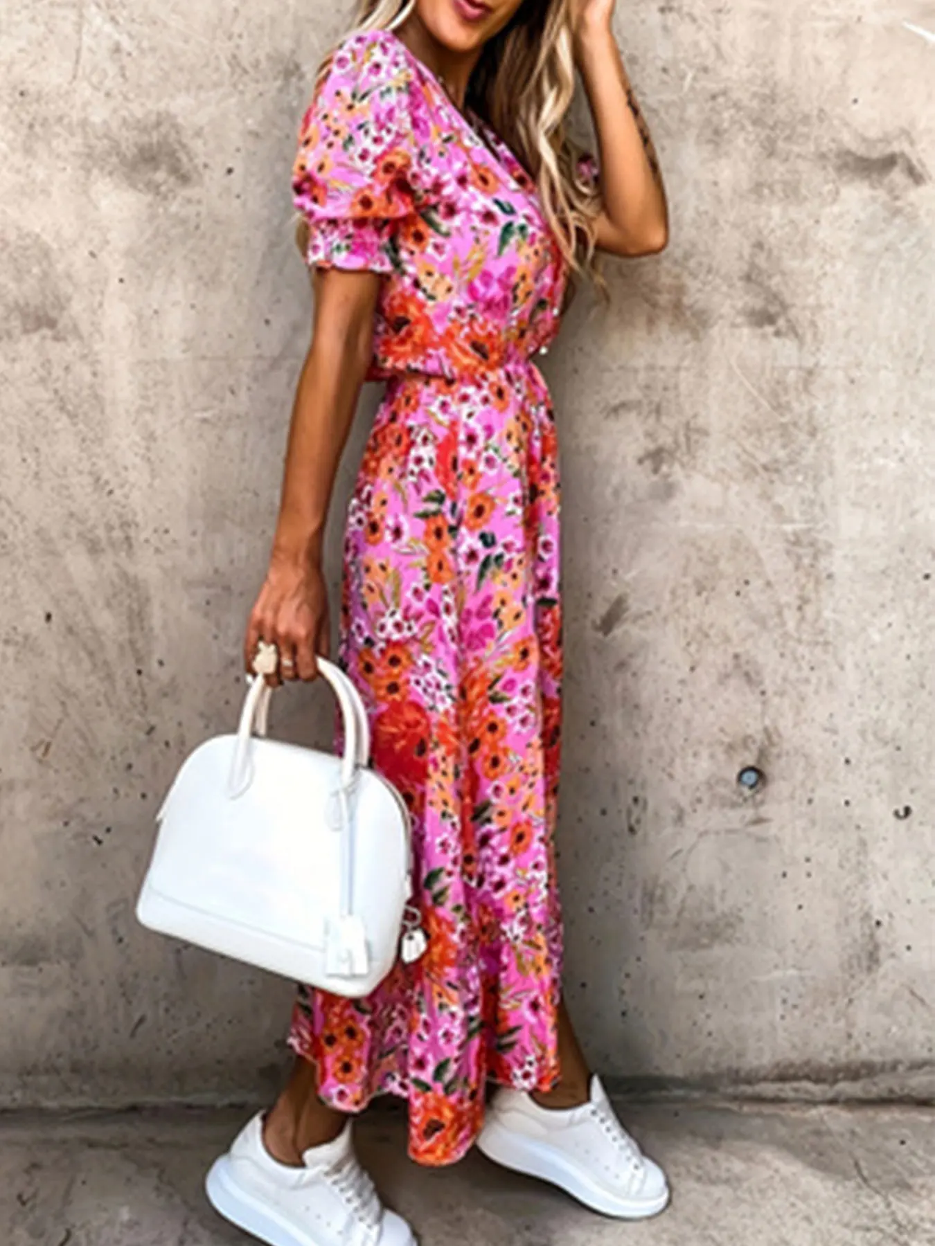 Рисунок 5 - Женское платье с разрезом и цветочным принтом