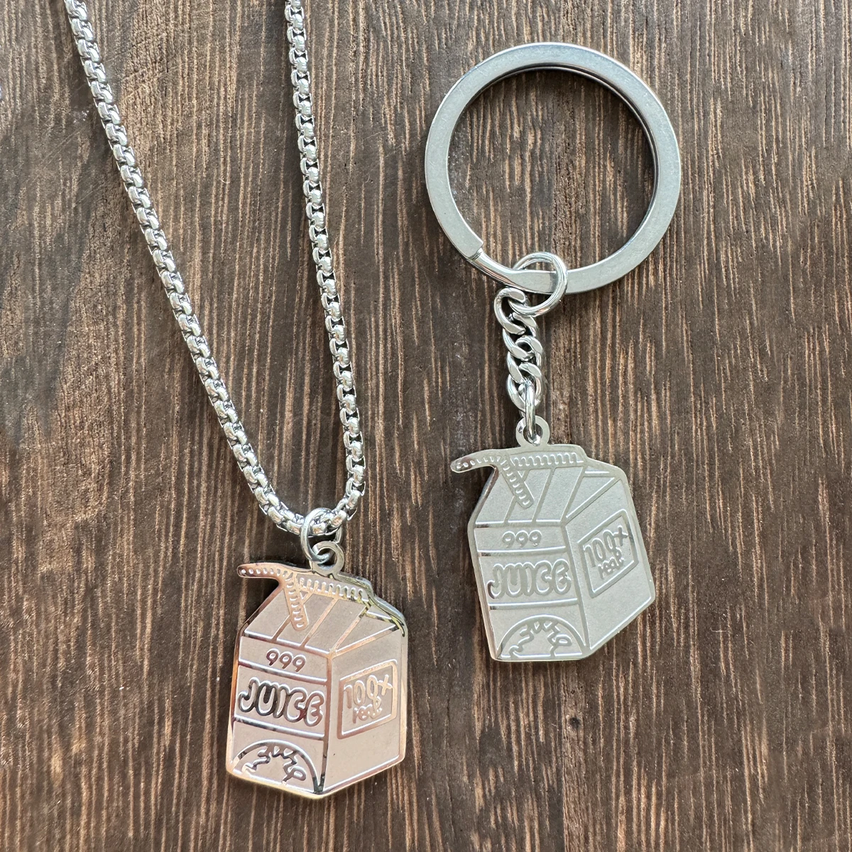 Harong ジュース WRLD 999 ペンダントキーホルダークリエイティブ飲料