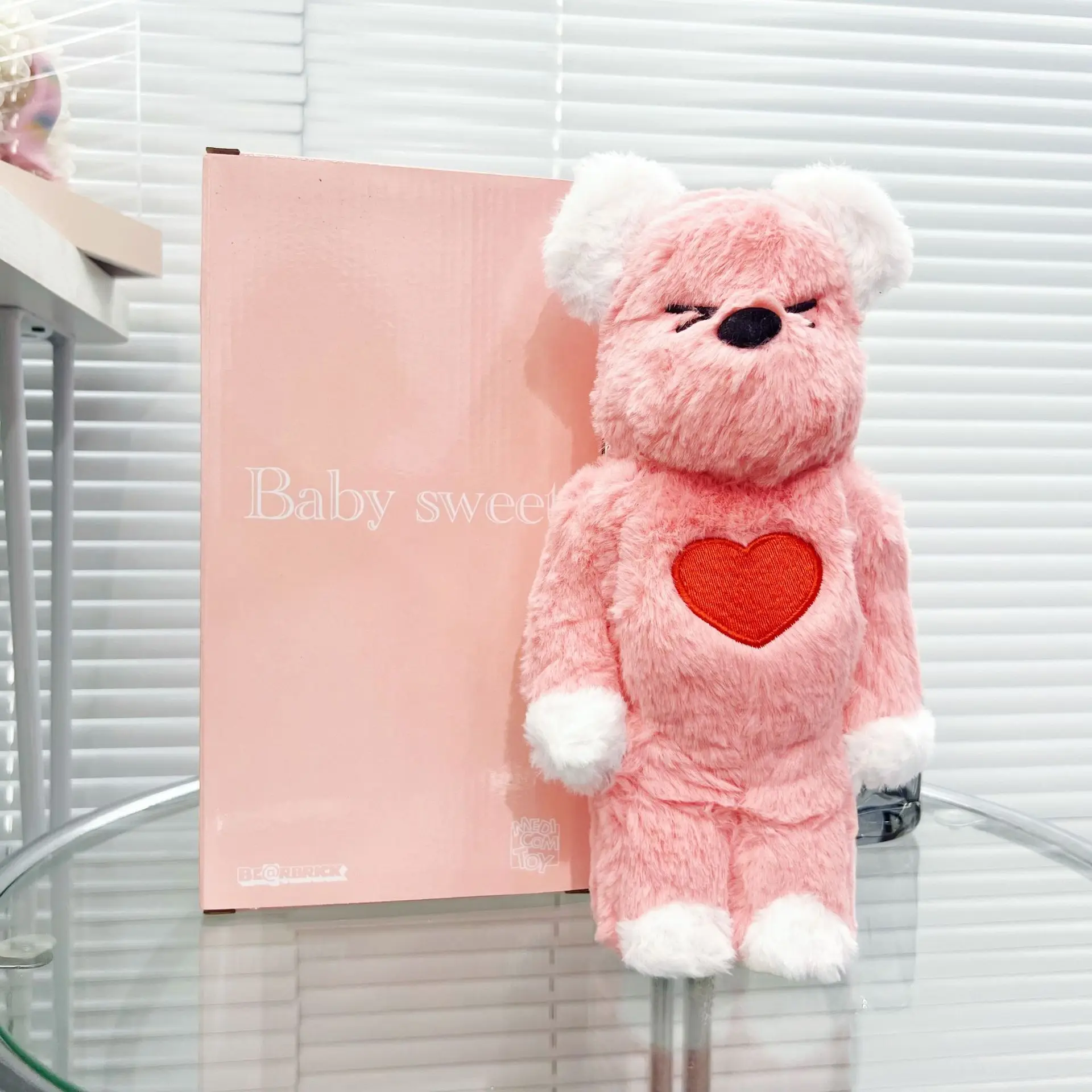

Украшение для офиса Love Bear, фигурки медведя из кирпича, украшение для гостиной комнаты, украшение для спальни, плюшевые игрушки, женские праздничные подарки