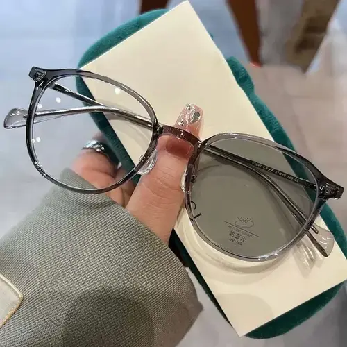 New Fashionable Photochromic Near Sight Glasses Round Transparent Women Anti Blue Light Myopia Eyewear Outdoor Shades Eyeglasses - Image 7