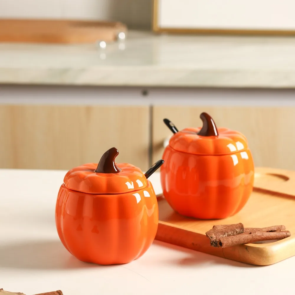 Creative Pumpkin Ceramic Seasoning Jar Set with Spoon Salt Sugar Bowl Msg Pepper Edible Oil Container Kitchen Supplies
