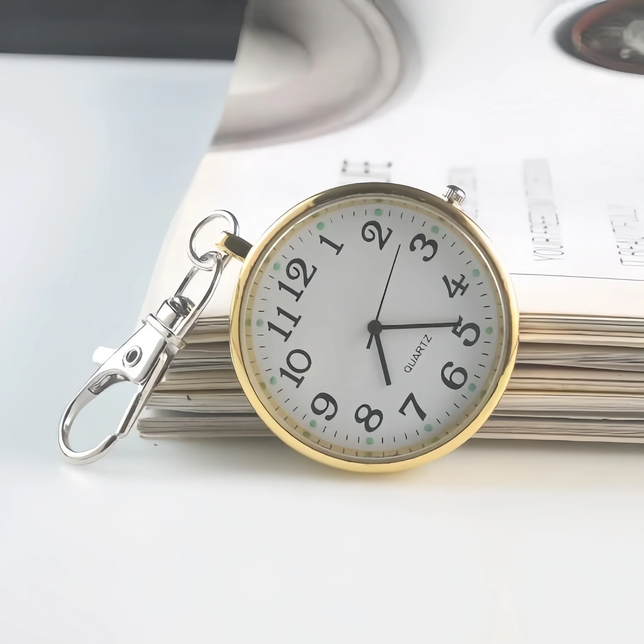 New Tiny Cute Quartz Pocket Watch with Keyring Minimalist Quartz Nurse Watch for Women Men Doctor Student Vintage Pendant Watch