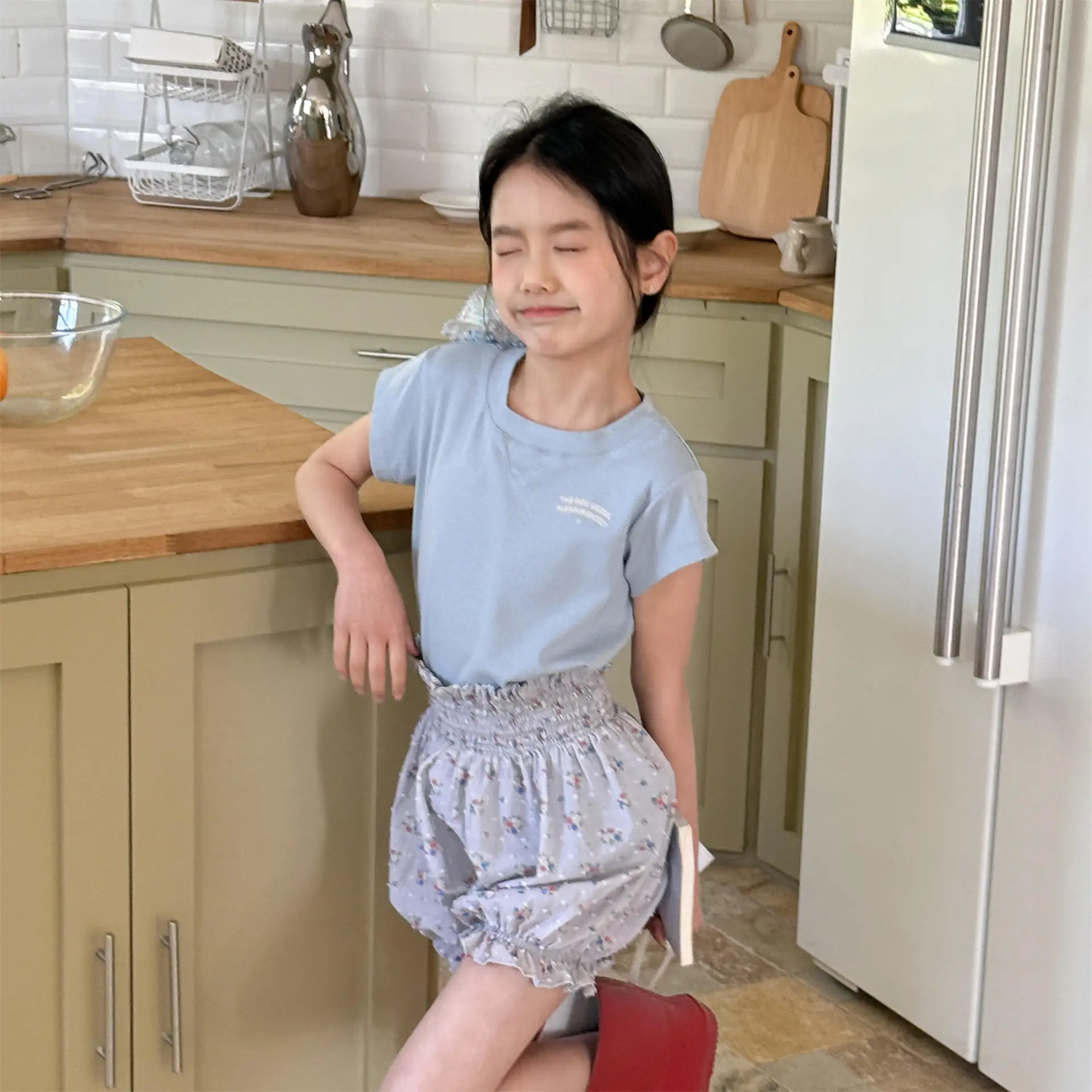 2026 여름 새로운 귀여운 소녀 꽃 반바지 얇은 면화 소녀 느슨한 반바지 어린이 캐주얼 바지 패션 아동 의류