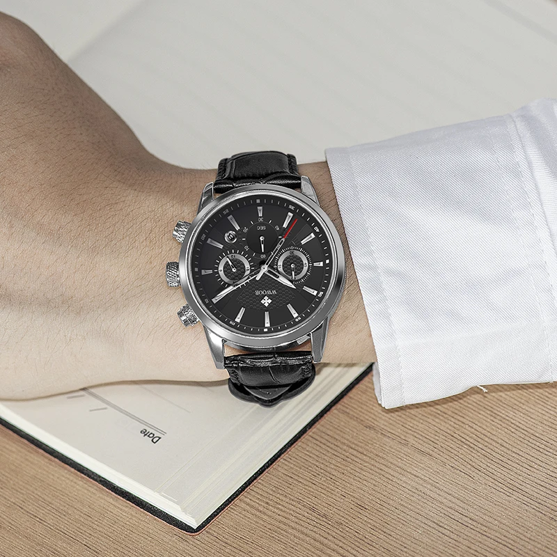 WWOOR Top Brand Men Leather Watches Calendar Chronograph Sport Clock Waterproof Men Quartz Luxury Wristwatches Relogio Masculino