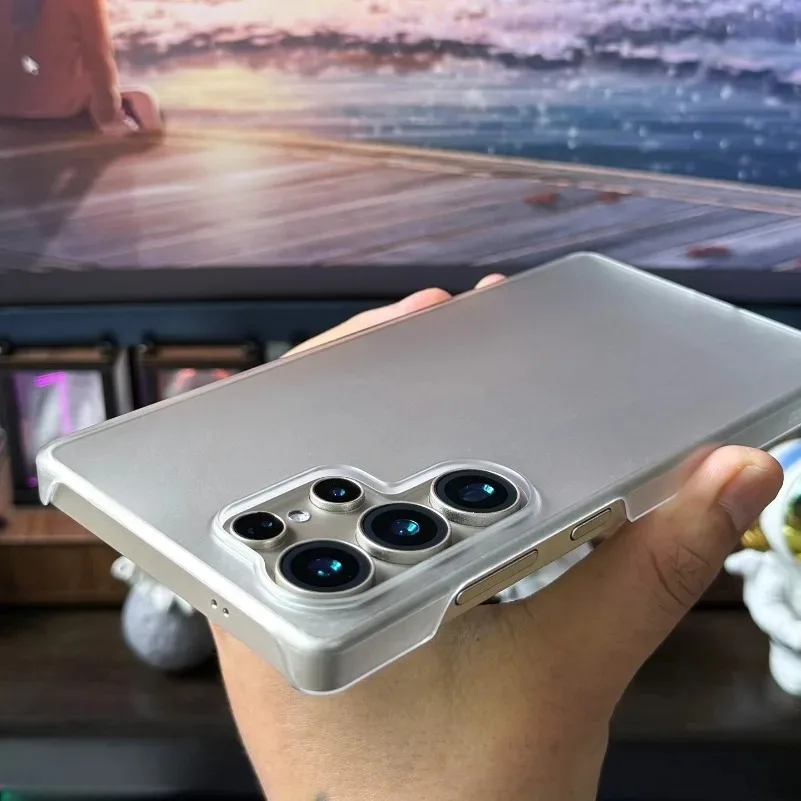 Ultra Thin Matte Borderless Hard Case - Sleek Protection