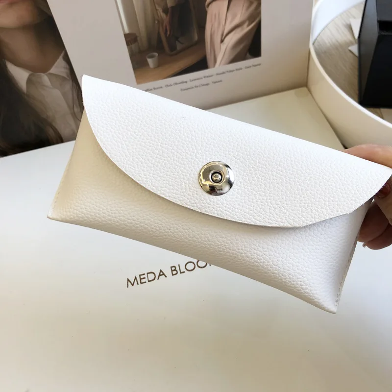 Fashionable Anti-Pressure Eyeglasses Case Dustproof Storage Bag for Near-Sighted Glasses Modern Minimalist Design Travel Storage