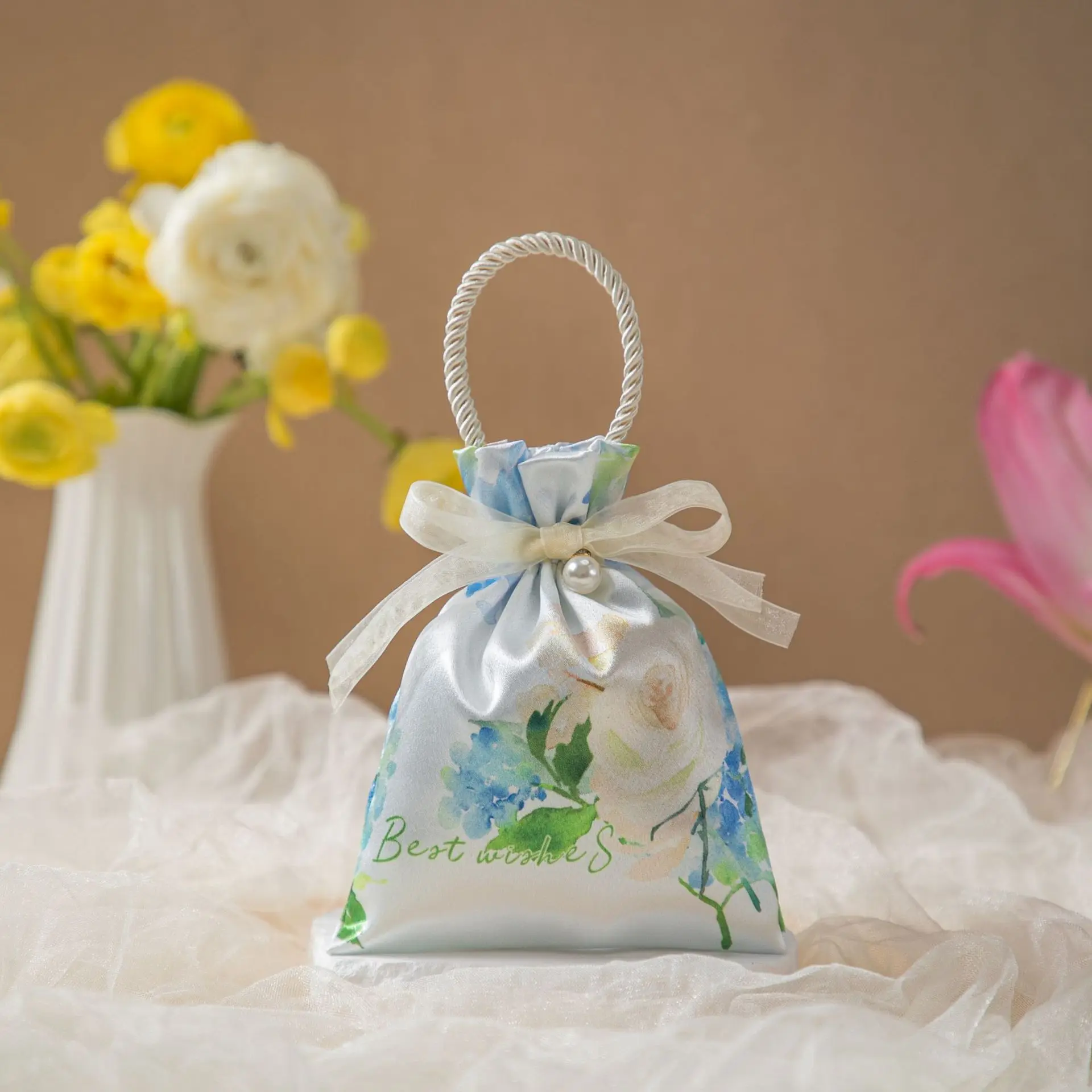 Gift Bag Silk Candy Bag Accompaniment Gift Wrapping Bag Drawstring Bag Joy Bag for Wedding Handheld Gift Storage Bags