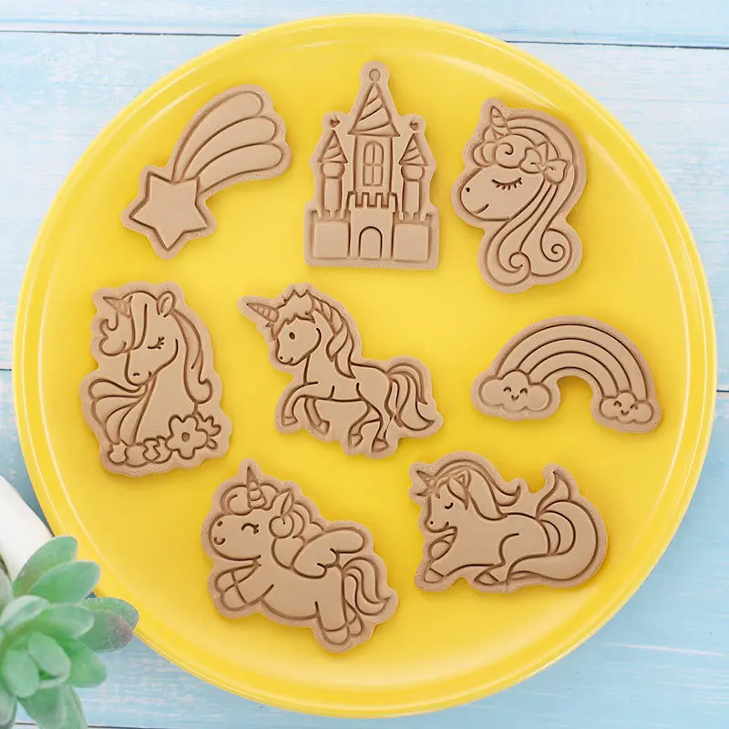 8Pcs/set Cartoon Unicorn Cookie Cutters Plastic 3D Biscuit Mold Stamp Kitchen Baking Pastry Bakeware Tool Kitchen Accessories