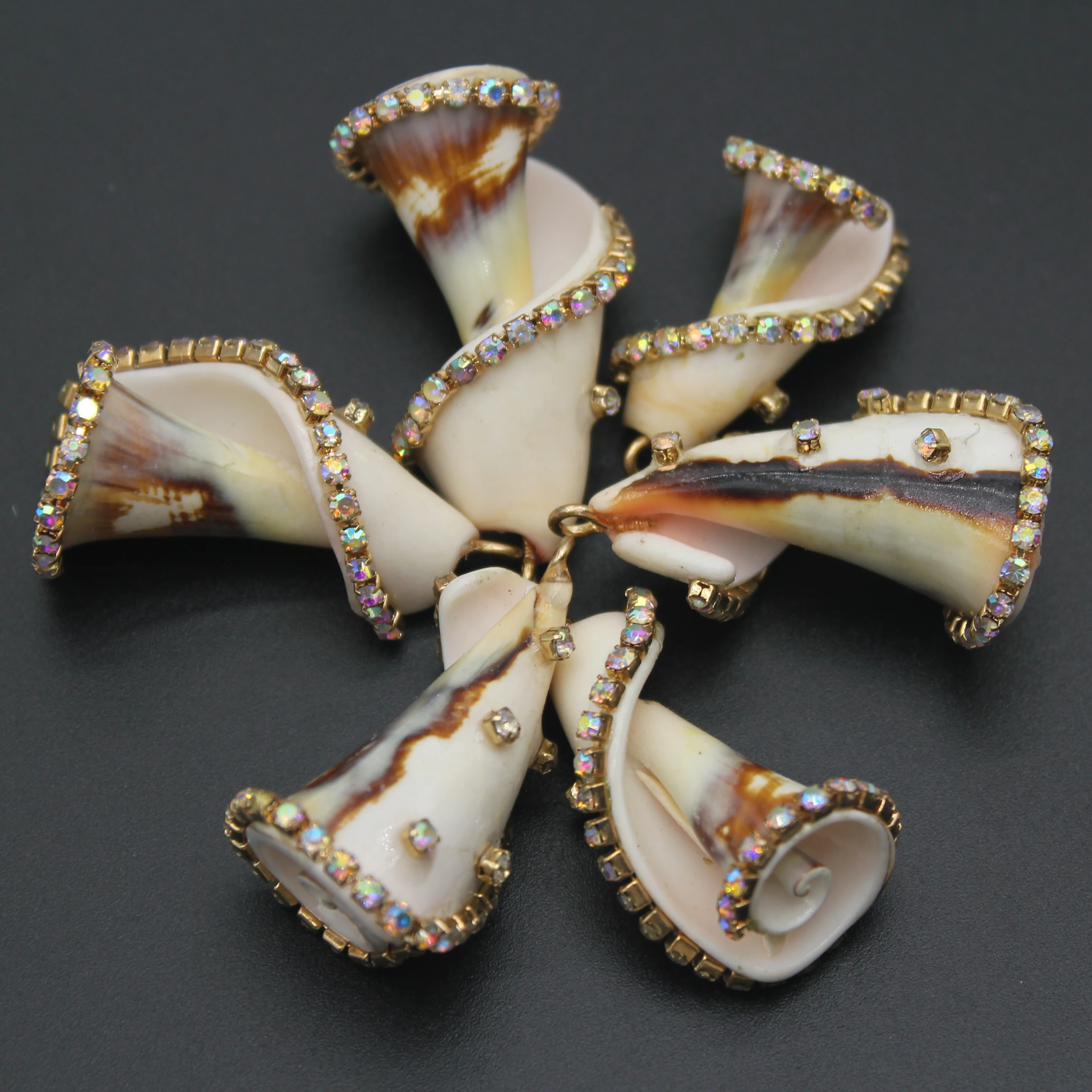 

Natural Shell Pendant Exquisite Fashion Mother OF Pearl Beads For Jewelry Making DIY Necklace Earrings Handmade Accessories