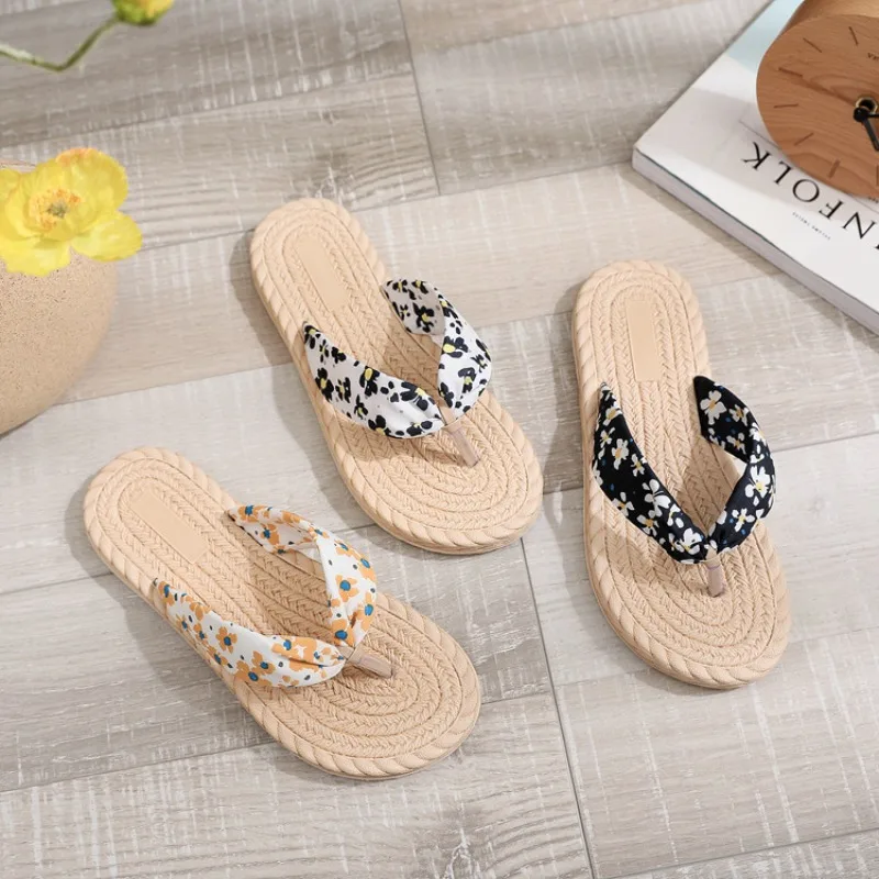 Women's Flip Flops Summer Beach Sandals Floral Straw Woven Korean Style Slippers for Women