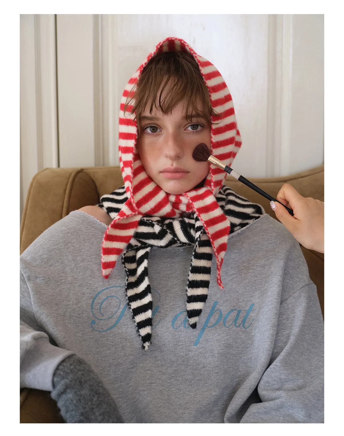 Gestrickter Schal für Damen, 31 % Wolle, warme Winterschals, helles Streifen-Design, verdickter Schal, weicher Dreieck-Pashmina-Ausschnitt, 2025, NEU – Detail 5