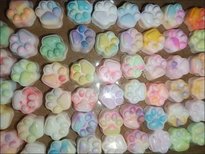 Fidget toys cat paw squeeze toy 50/100pcs mini silicone cute soft colorful mochi stress relief