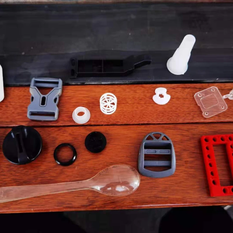 Рисунок 6 - Горизонтальная машина для изготовления крышек из ПВХ