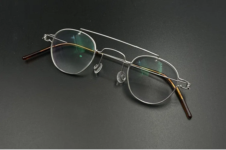Yujo Eyeglasses Model Wearing
