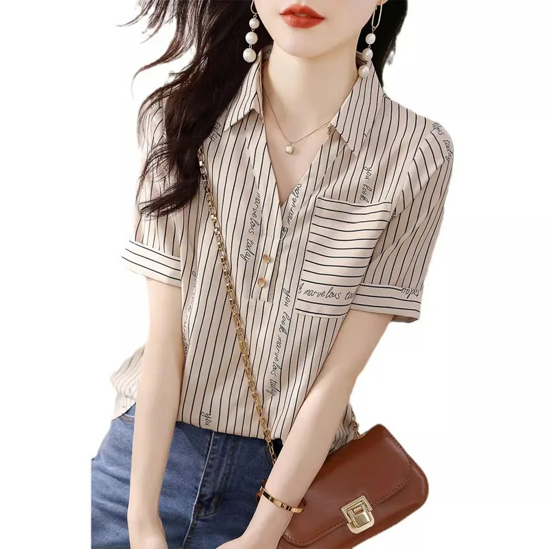 2023 Summer Fashion Upscale V-neck Button Striped Letter Printed Patchwork Pocket Commuting Simple Casual Short Sleeved Shirt