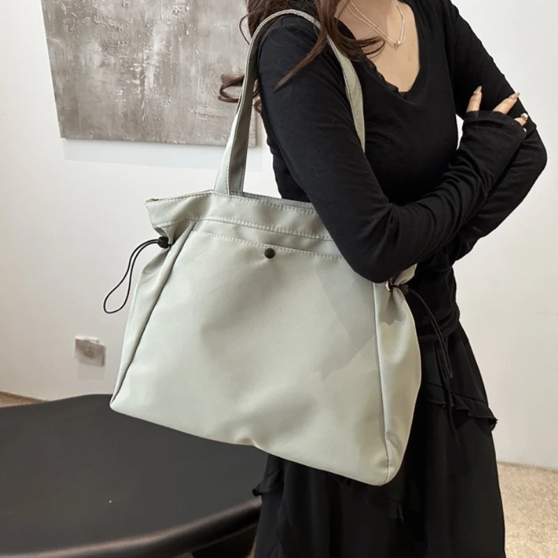 Large Capaci Women's oulder Bag 2026 New Sle Simple Faionable Drawstring Handbag Tote Bag Trendy Versatile Casual Shoulder Bag