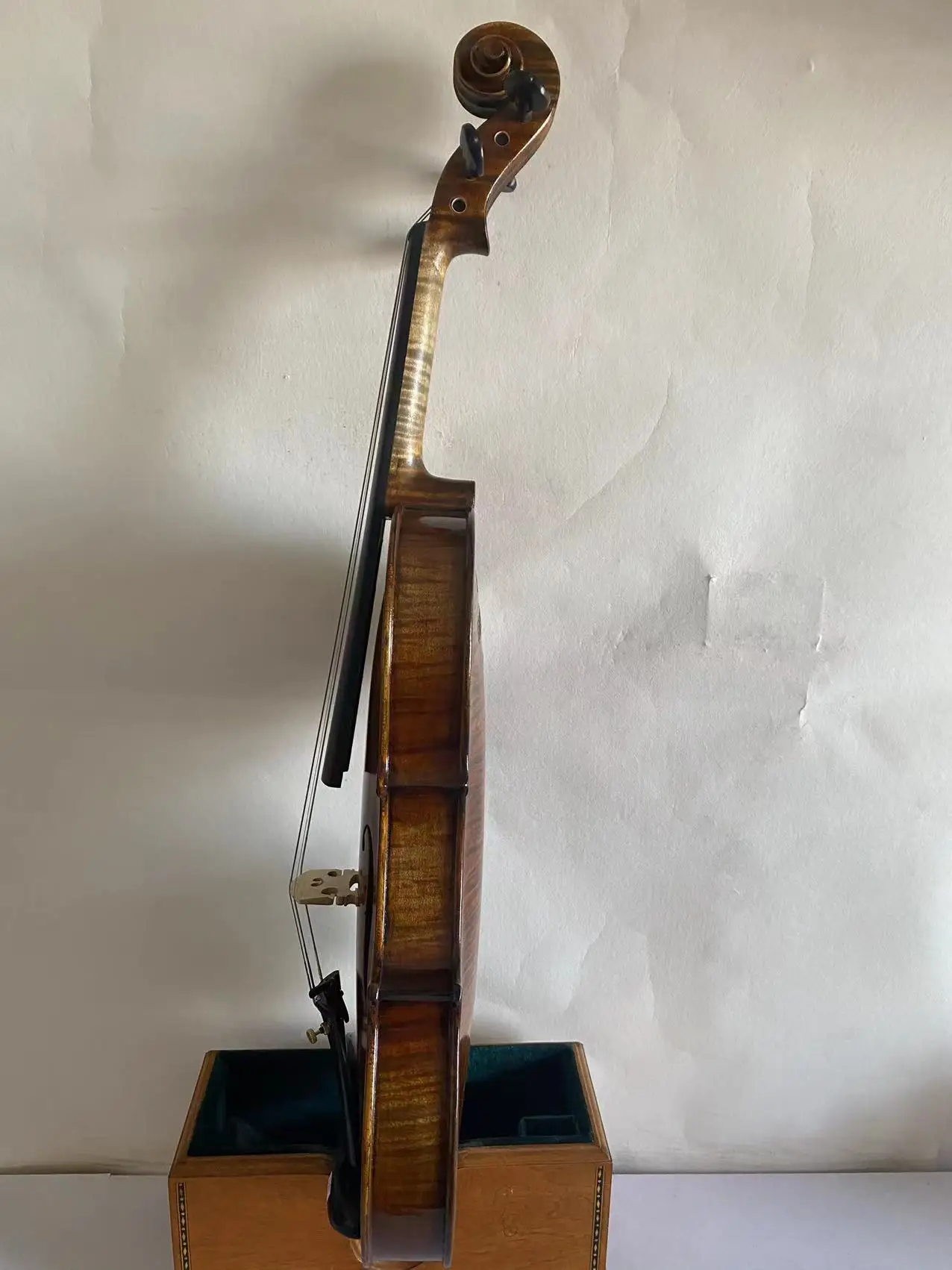 Master Violin Guarneri model 1742 flamed maple back spruce top hand carved 0303