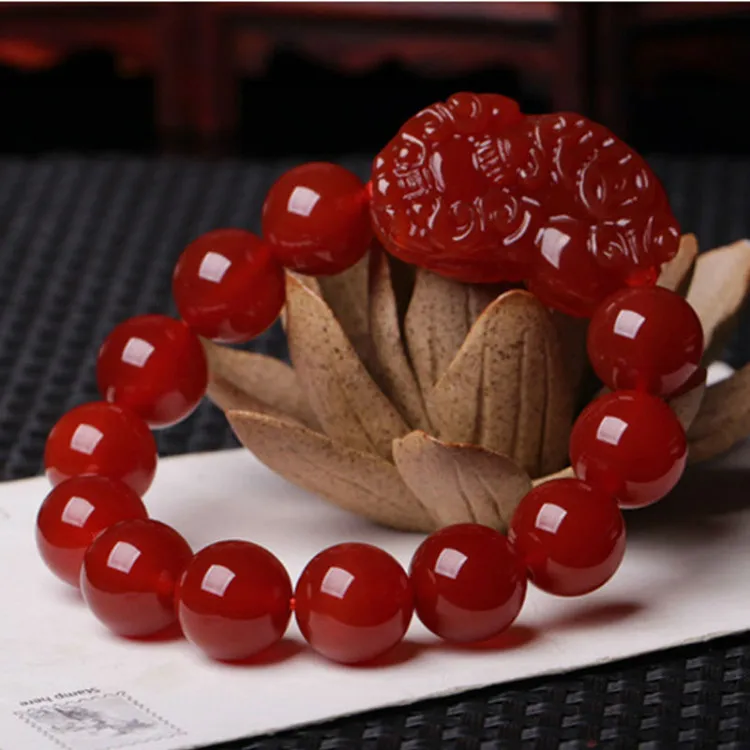 

Natural Agate Round Beads and Brave Bracelets for Men and Women Are Popular Bracelets for Lucky Luck In This Animal Year.