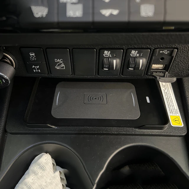 Charging Station Fast Charging Toyota Fortuner Wireless Charger
