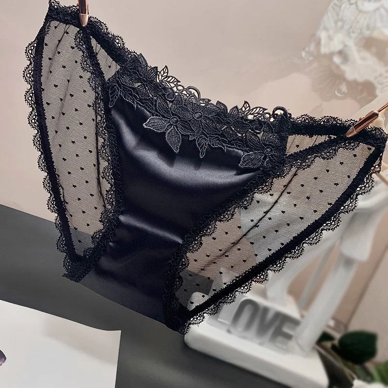 

Sexy Lace Panties Women Silk Embroidery Ultra-thin Briefs Transparent Mesh Low Waist Hollow Out Seamless Underwear Lingerie