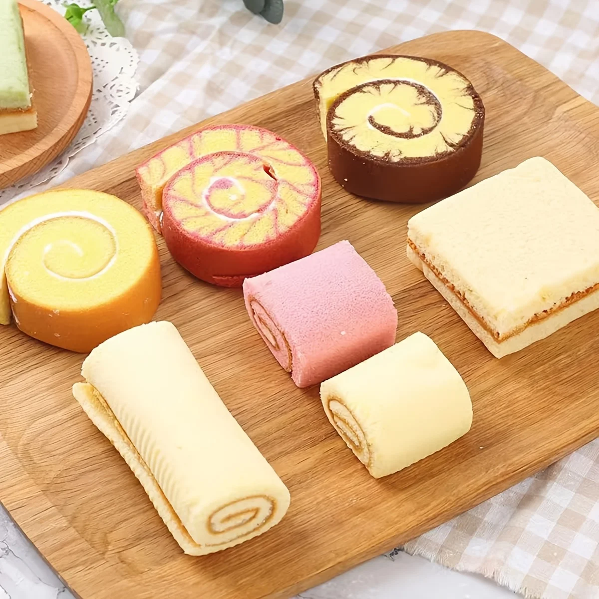 Premium Non-Stick Silicone Baking Mats with Edges - Easy to Clean, Perfect for Swiss Rolls, Pastries, and Cookies