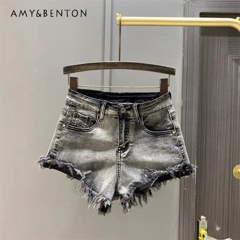 

Retro Worn Looking Washed-out Denim Shorts 2024 Summer New Tassel Frayed Hem Slim Fit Hot Girl A-line Jeans Booty Short Pants