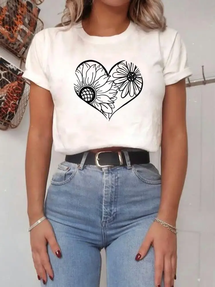 

Love Heart Butterfly Trend T-shirts T Top Print Women Cartoon Shirt Female Clothing Fashion Summer Short Sleeve Graphic Tee