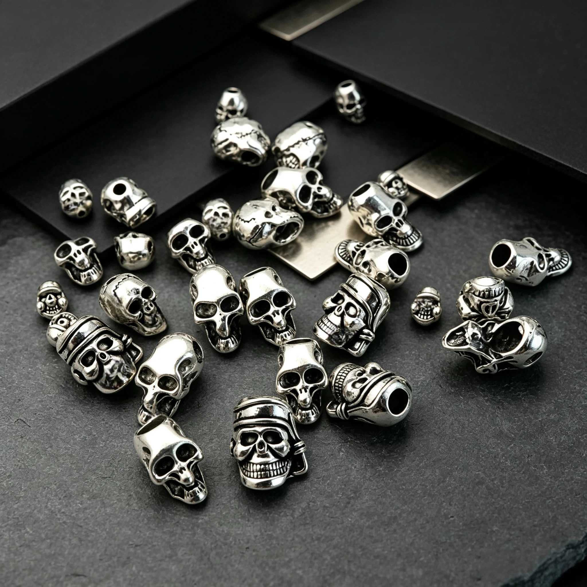 20 Stück/Packung tibetische silberne Totenkopf-Metallperlen für Schmuckherstellung, handgefertigte Armbänder, Halsketten, Schmuckzubehör