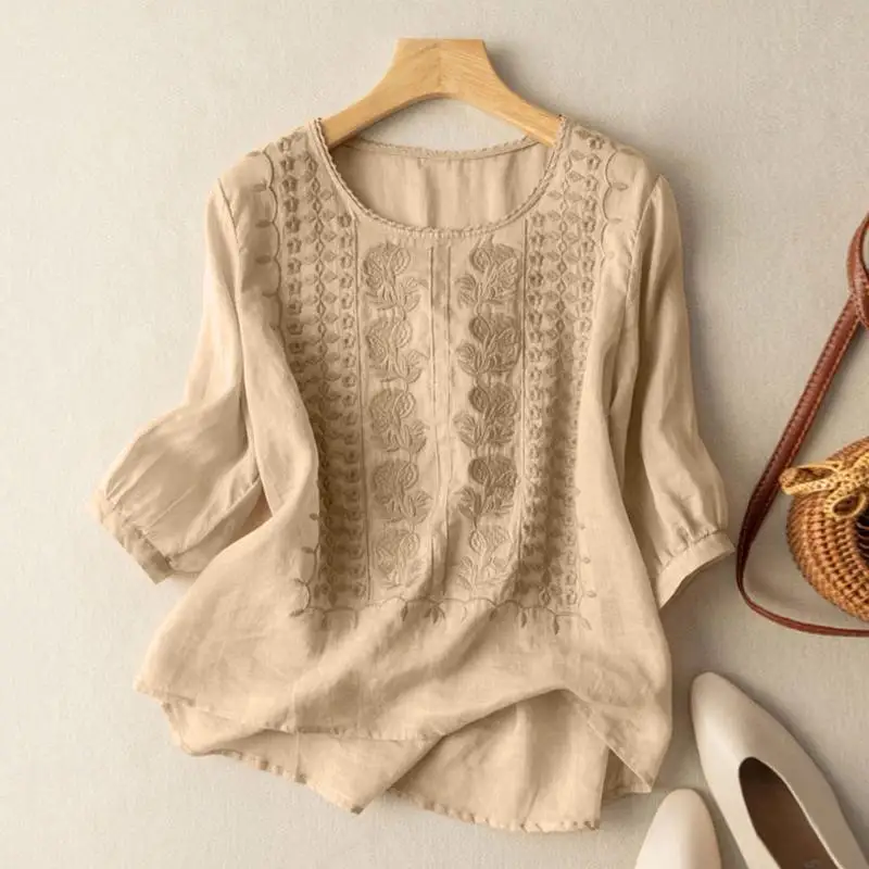 Summer Fashion O-Neck Embroidery Blouse