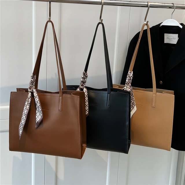 Standard A4 leather tote