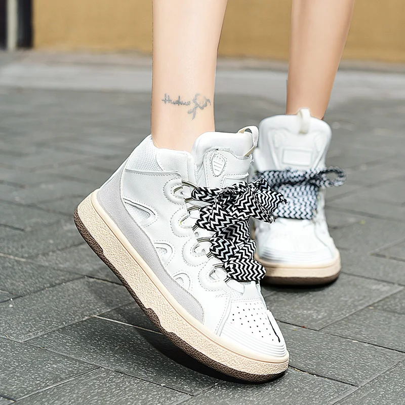 

Brand Men Leather High-Top Skateboarding Shoes Women Men's Sneakers Fashion Non-Slip Sport Shoes Zapatillas Hombre Mens Footwear