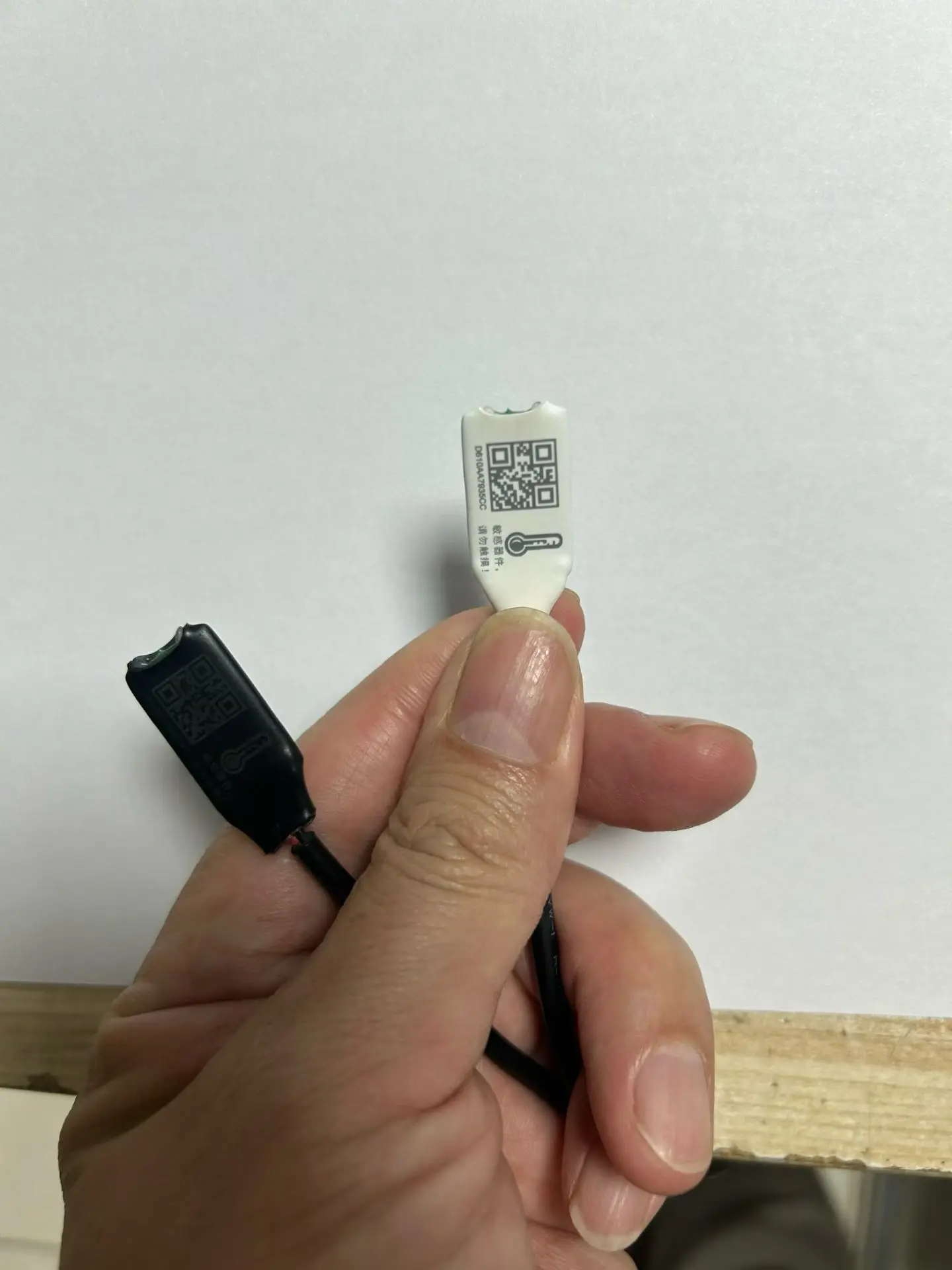 유선 블루투스 태그 로케이터, 6-36V 광범위 전압 지원, 실시간 위치 추적