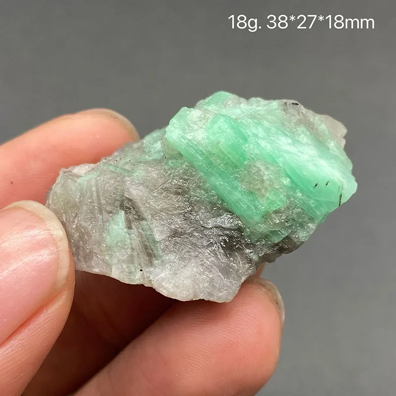 100%  Natural Emerald Mineral Specimens Stones and Crystals Healing Crystal