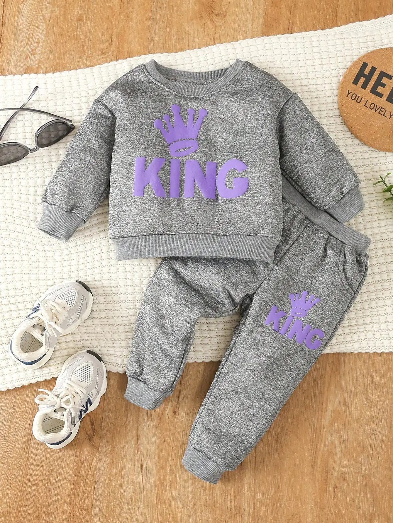 Брючный костюм для маленьких мальчиков