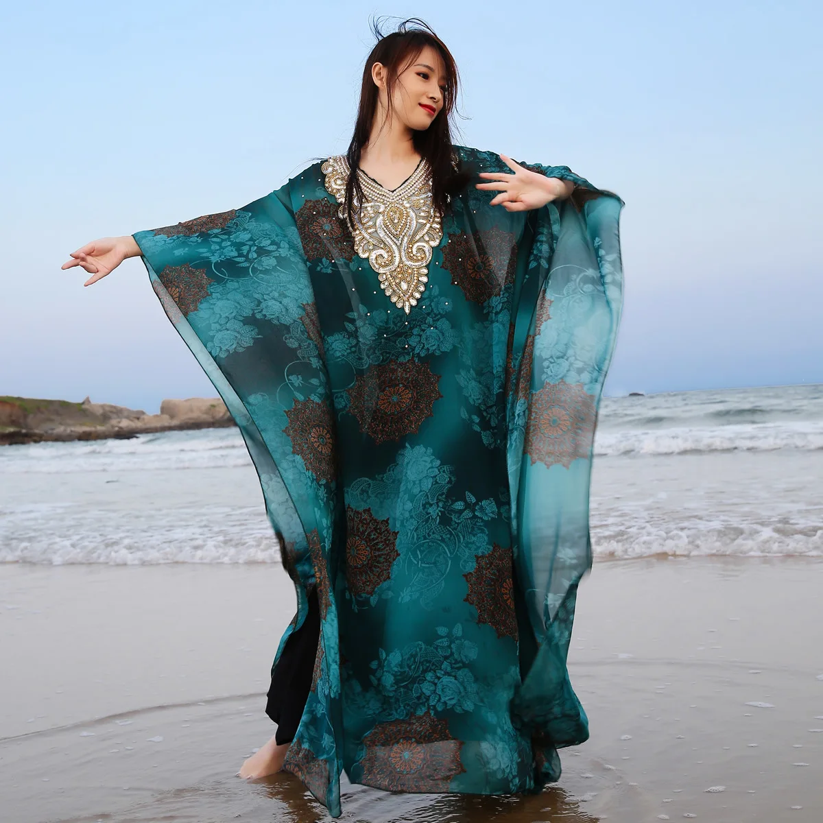 Blue Kurtas Dubai Kaftan Beaded Sequins Decorated Arab Robes 2-piece Set Chiffon V-neck Elegant and Fashionable