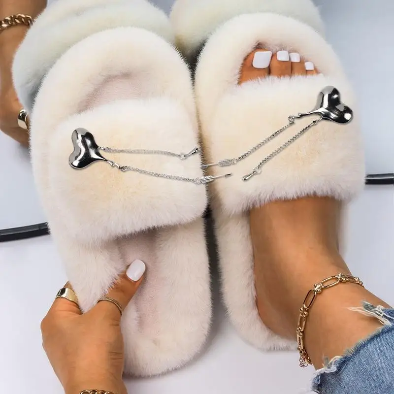 Fashion Winter Women Home Slippers Metal Love Tassel Pendant Decor Platform Furry Slides Fluffy Sandals Indoor Faux Fur Shoes