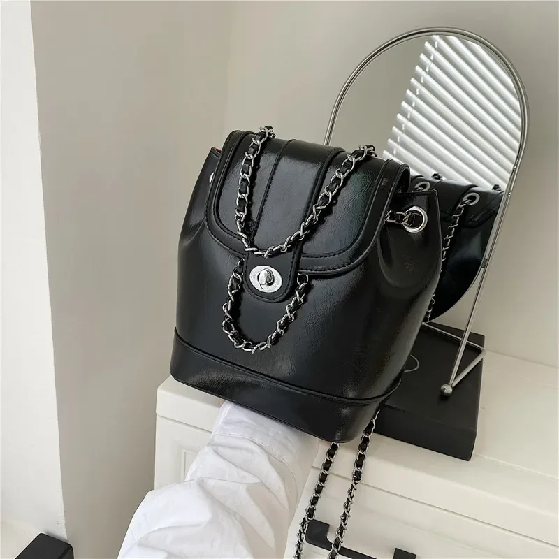 

Flap Pocket Interior Compartment Solid Crossbody Bags Interior Zipper Pocket 2024hot Sale Bags for Women Pu Women's Handbags